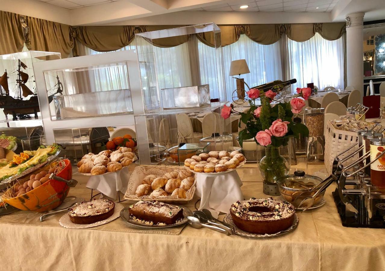 Domizia Palace Hotel Байя-Домиция Экстерьер фото